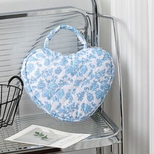 Heart-Shaped Blue Floral Cosmetic Bag